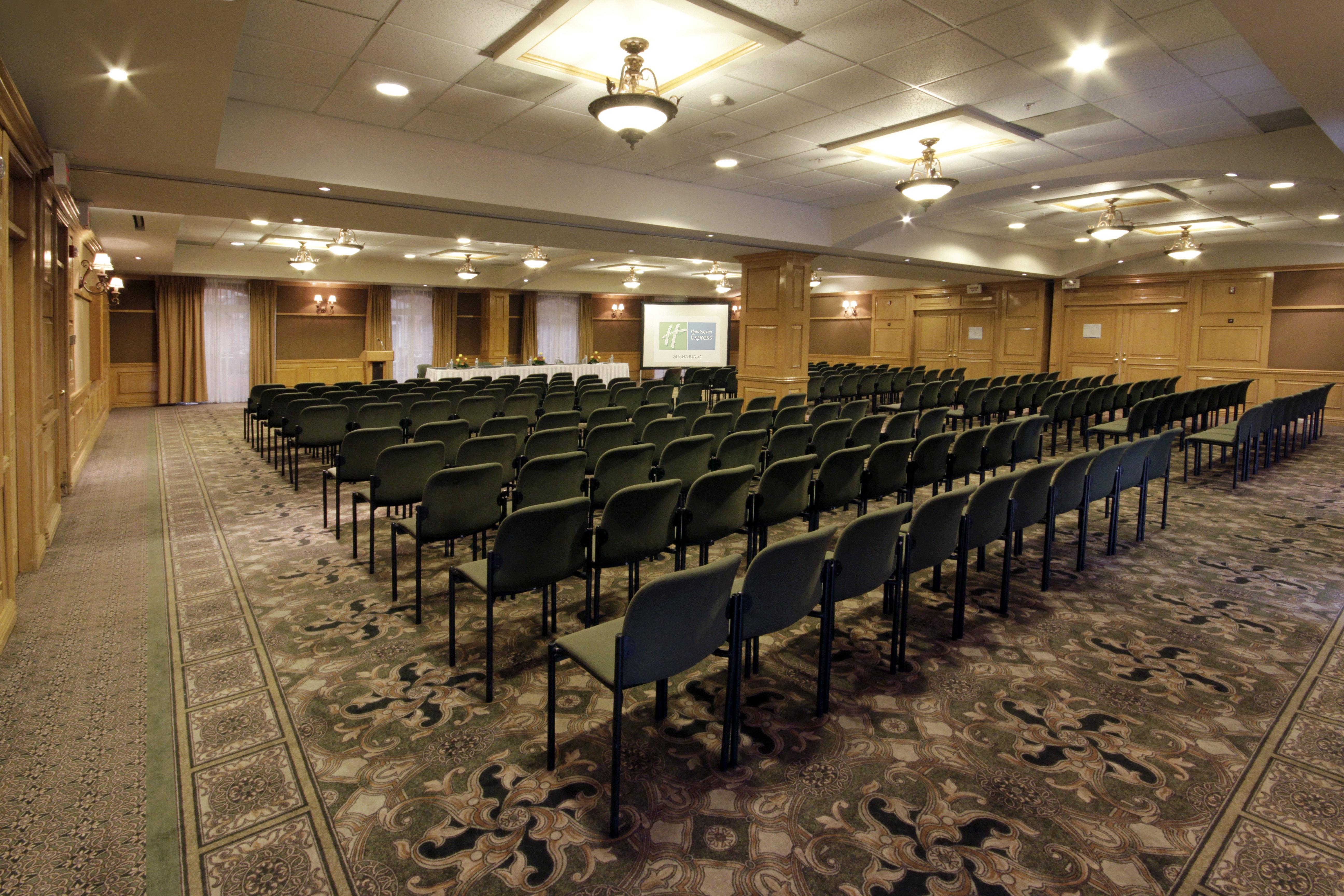 Holiday Inn Express Guanajuato By Ihg Экстерьер фото