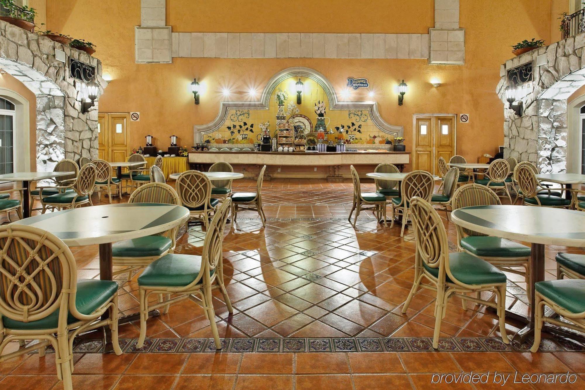 Holiday Inn Express Guanajuato, An Ihg Hotel Ресторан фото