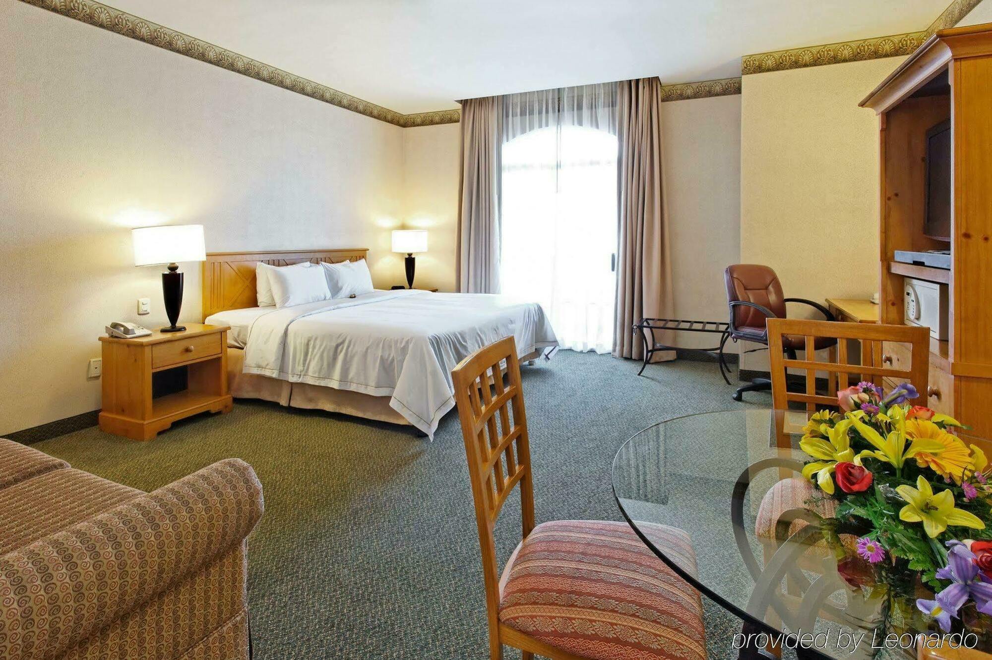 Holiday Inn Express Guanajuato By Ihg Экстерьер фото